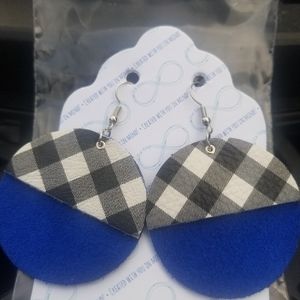 Leather earrings
